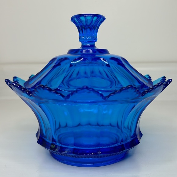 Fenton 💙 Vintage Blue Glass Art Thumbprint Candy Dish W/ Lid Collectible Decor - Picture 5 of 16